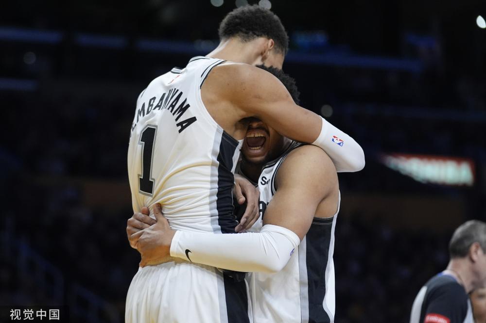 而且充满 而且充满