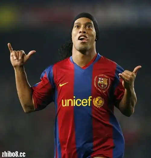 更具对抗性 更具对抗性